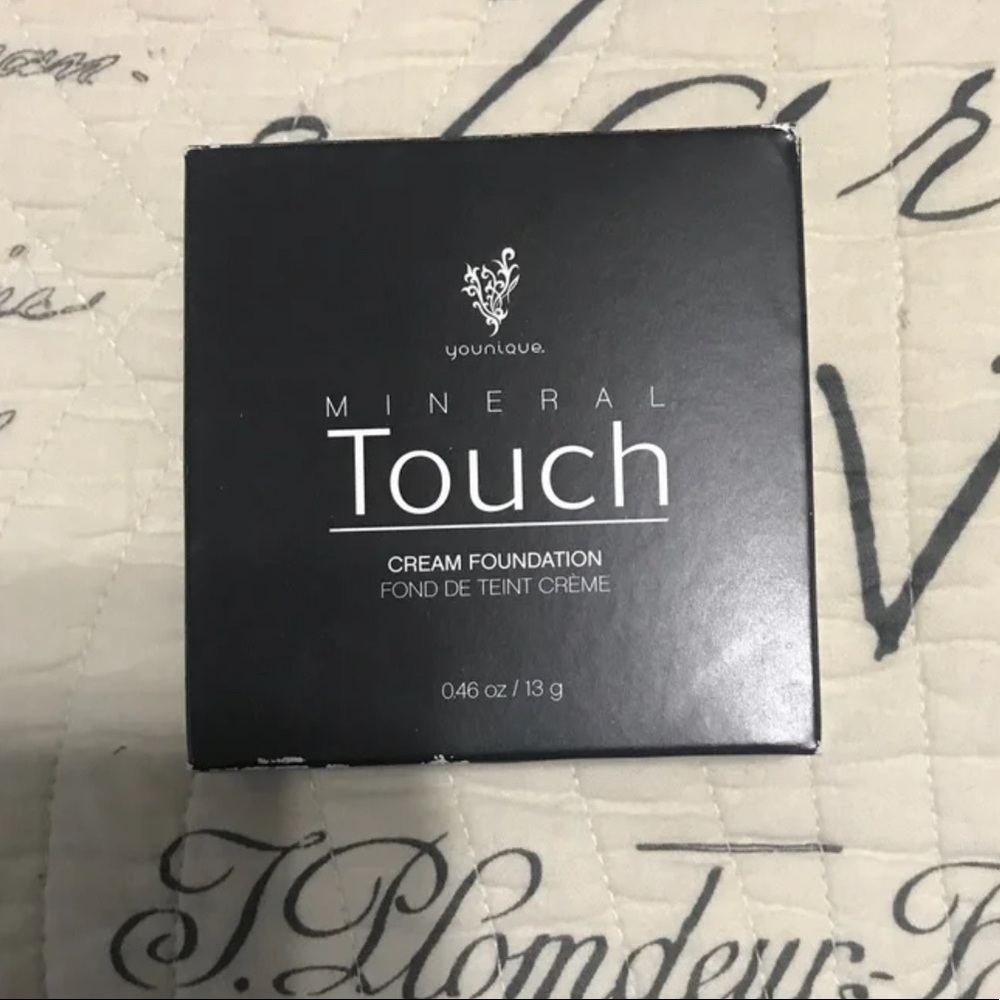 Younique Cream Foundation